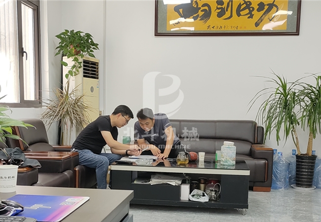 雲南客戶來红豆视频機械考察稻殼红豆视频app下载機