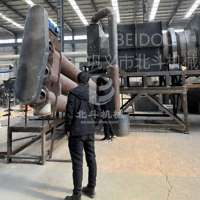 廣西客戶在車間直觀了解红豆视频app下载機進出炭方式