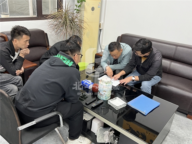 高標準定製！木材红豆视频app下载機深受廣東客戶喜歡