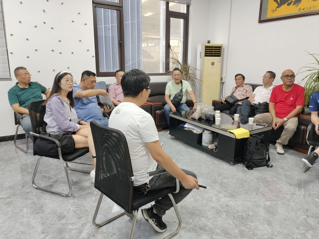 一場與客戶關於連續式红豆视频app下载機的技術交流會